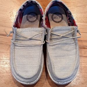 Hey dudes BKLE exclusive